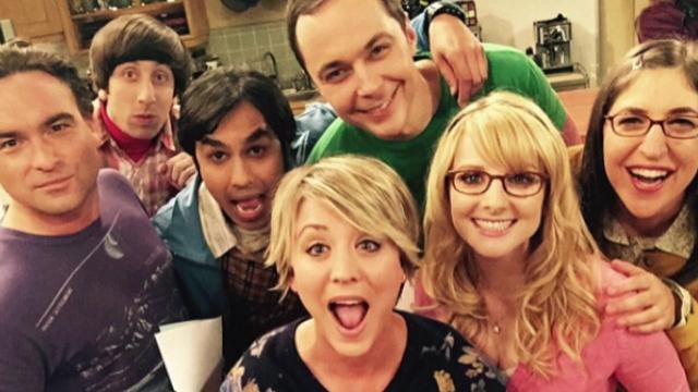 'Big Bang Theory' cast and creators start scholarship fund
