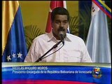 Nicolás Maduro preside acto de graduación de Medicina Integral Comunitaria