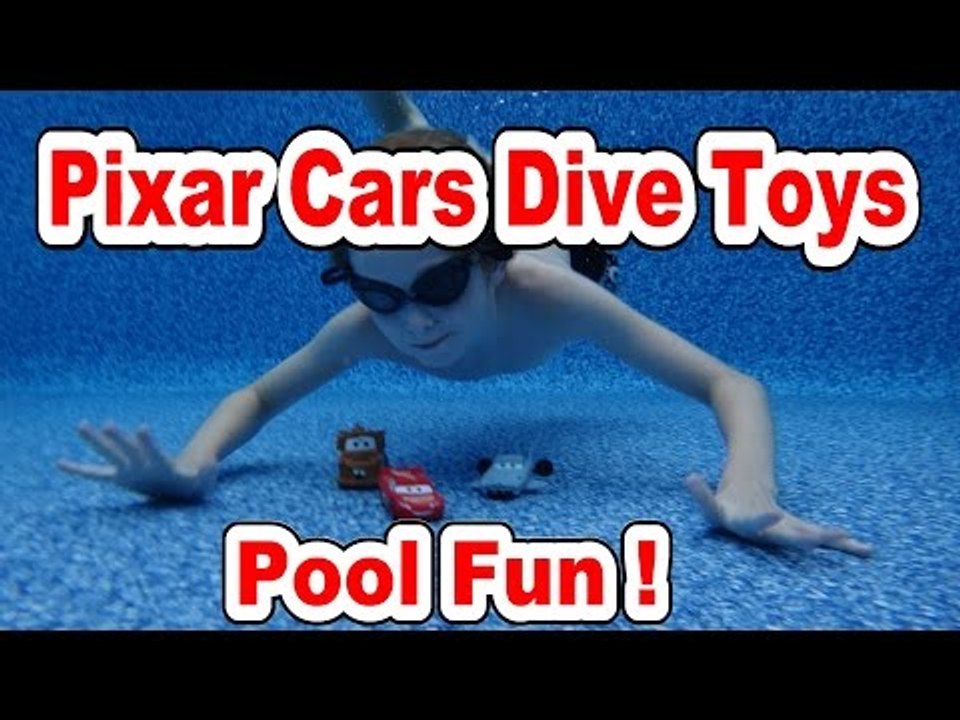 Pixar Cars Dive Toys Lightning McQueen, Mater and Finn McMissile in the Pool