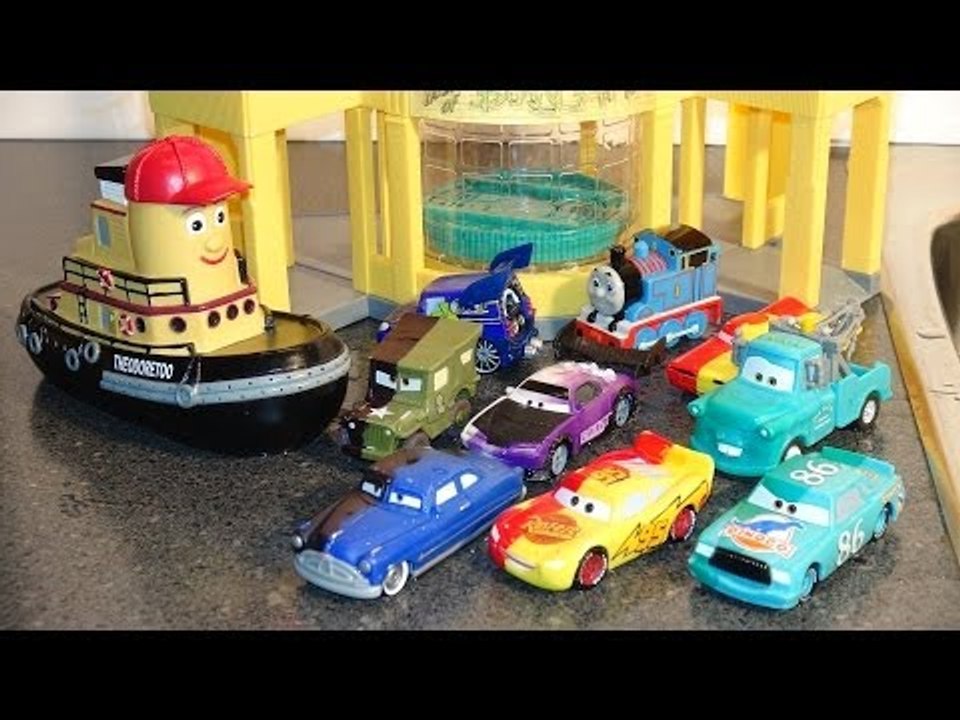 Pixar Cars OMG the Cool Color Changers at Ramon...