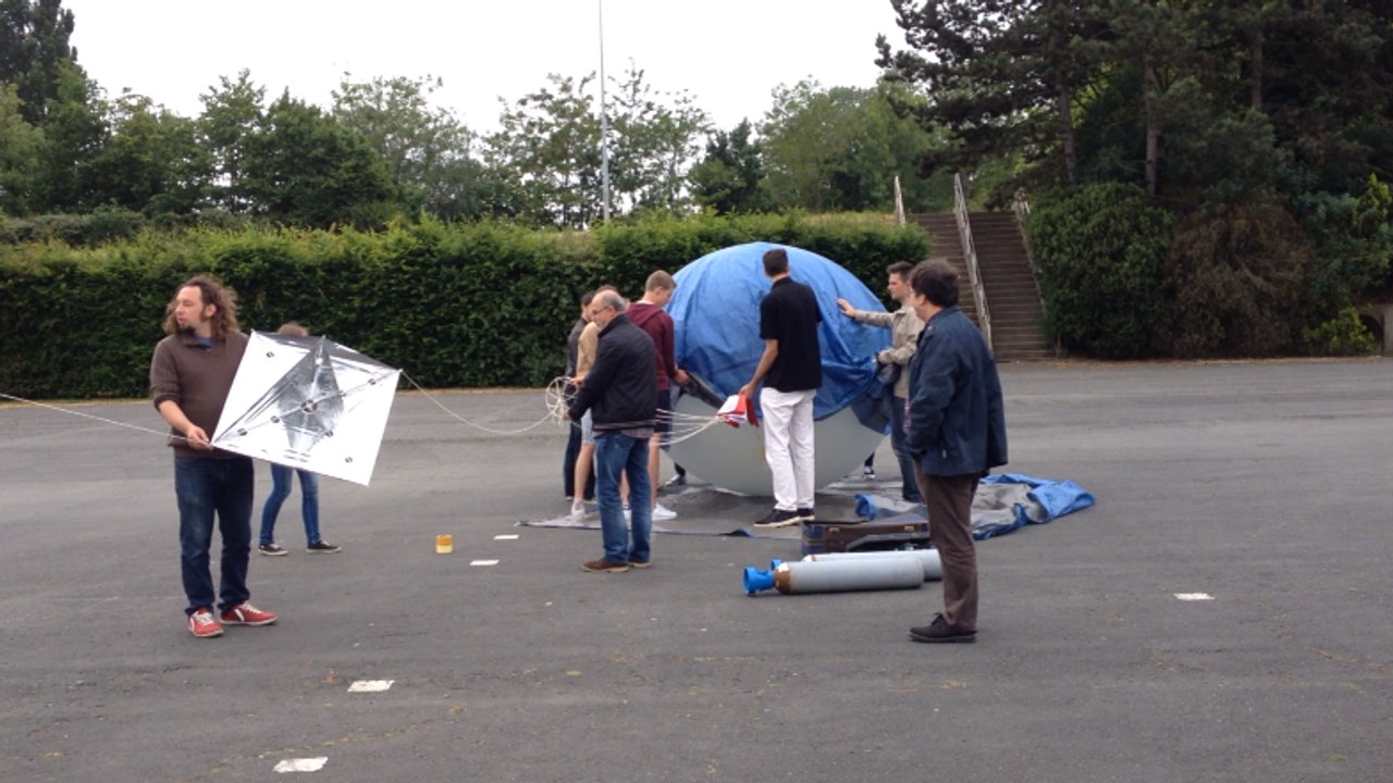 Les lycéens de Victor Hugo lancent un ballon expérimental dans l'atmosphère