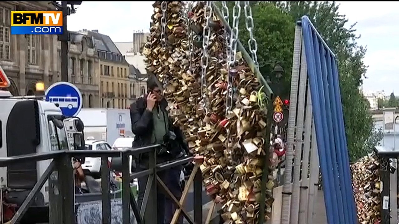 Les cadenas d'amour retirés du pont des Arts