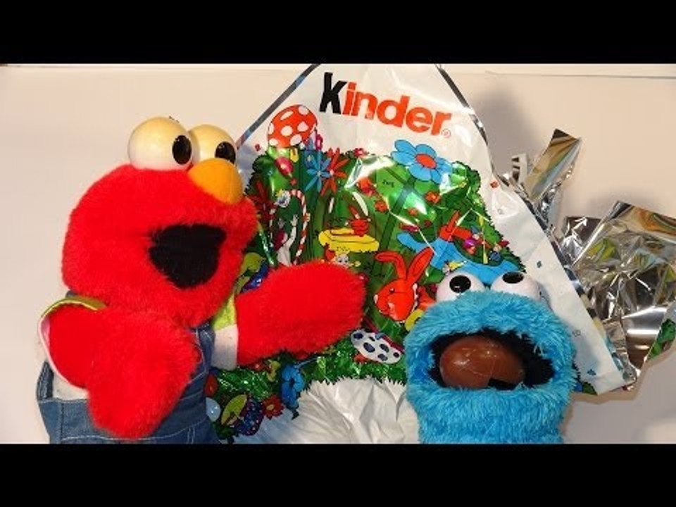 Kinder Egg MAXI with Cookie Monster Count'n Crunch, and Elmo  Giant Kinder Surprise Egg !!