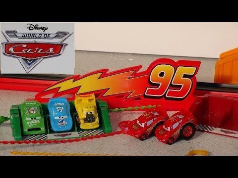Pixar Cars Lightning McQueen in the RipLash Racers Rip Start Challenge Loop Play Set, assembly and d