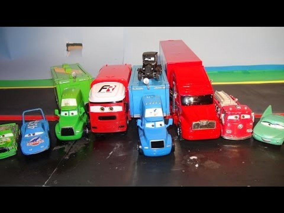 Russian Dash Cam videos, featuring the Cars from Pixar Cars    no cars were damaged lol