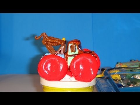 Play Doh Pixar Cars Lightning McQueen, Hydro Wheels Mater, we use Play Doh to make Hydro Wheels Mate