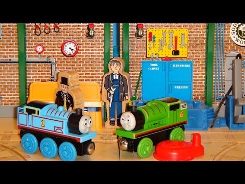 Play Doh Thomas and Friends we make Percy from Play Doh and tricks Thomas the Train