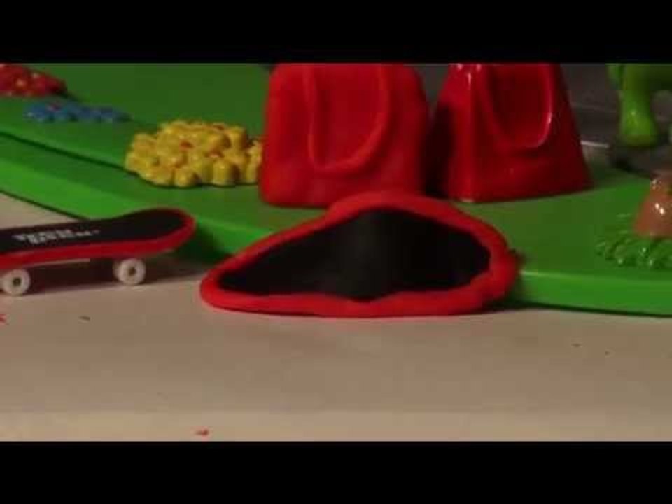 Play Doh Teletubbies fun building The Teletubbies Favourite Things, with the Teletubbies