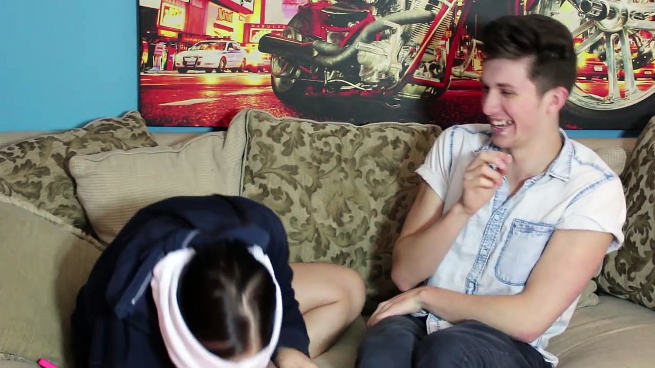 KISSING CHALLENGE