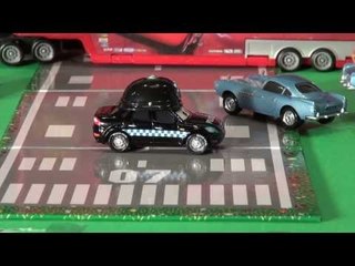 Disney Pixar Cars2, Tribute to Finn McMissile, with Mater, Holly, Lightning and Doug Speedcheck
