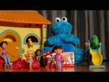 Cookie Monster Count' n Crunch ,with Dora The Explorer open Barbie Kinder Egg Surprises