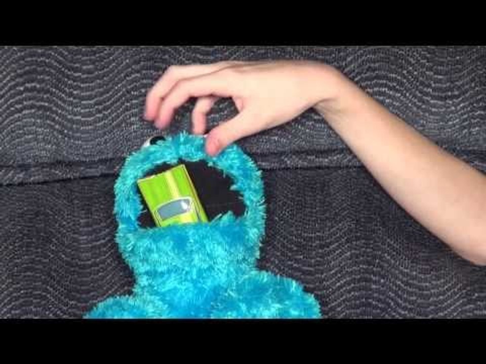 Cookie Monster Count' n Crunch  with Lightning McQueen and Cars from Pixar Cars