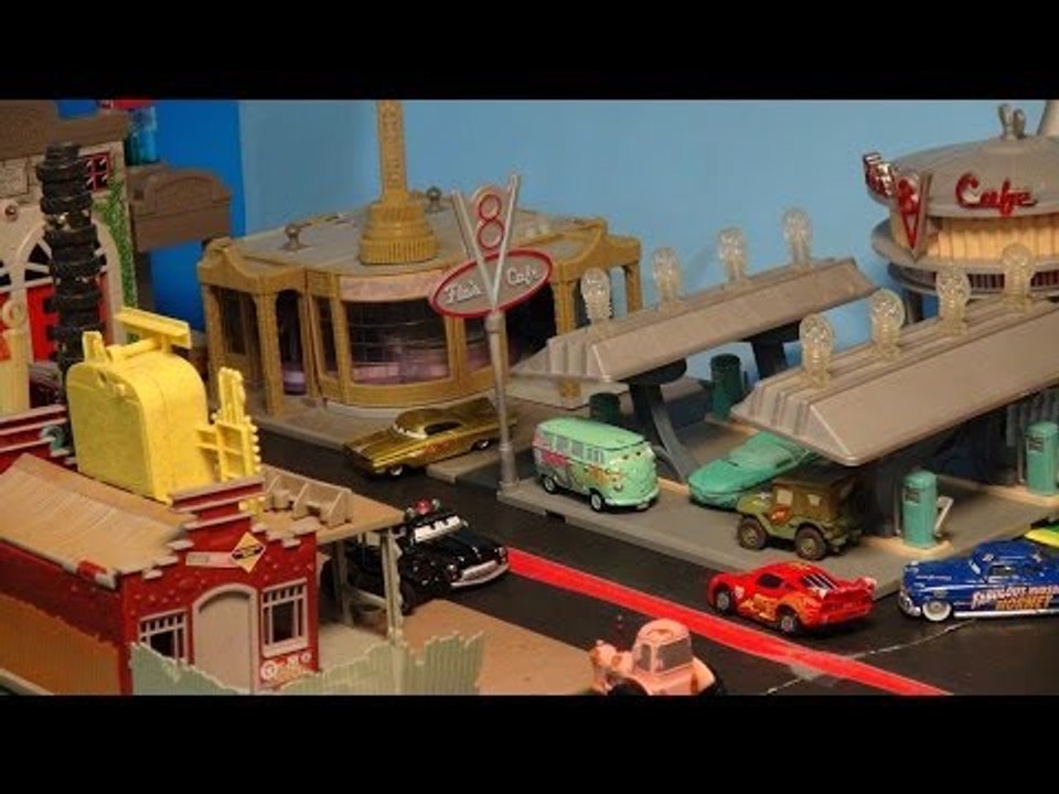 Pixar Cars2 Video, cut scene , Mater gets KIDNA...