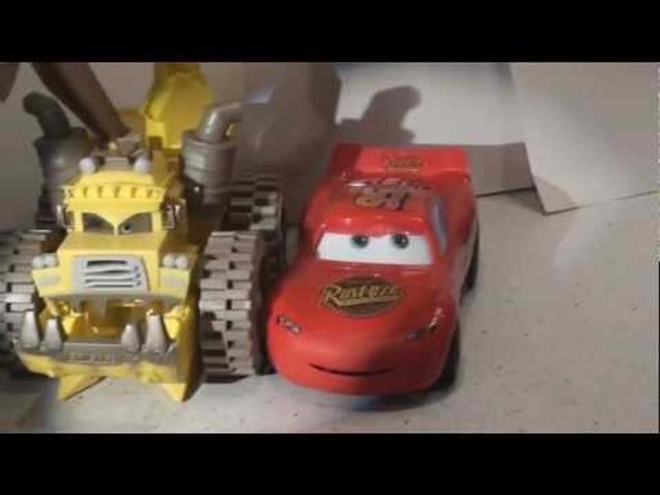 Pixar Cars Lightning McQueen... Talking and Programmable Lightning
