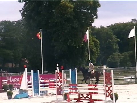 bijou de famille CSO Jardy 4ans qualif 2015-06-02 18.41.11