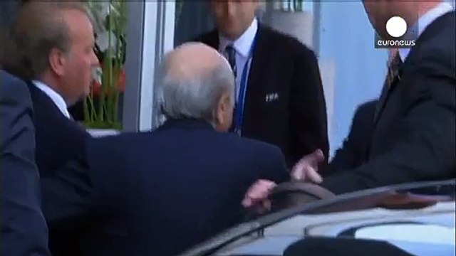 Sepp Blatter si dimette