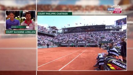 Roland Garros : une plaque de métal se détache de l'écran géant et tombe sur des spectateurs