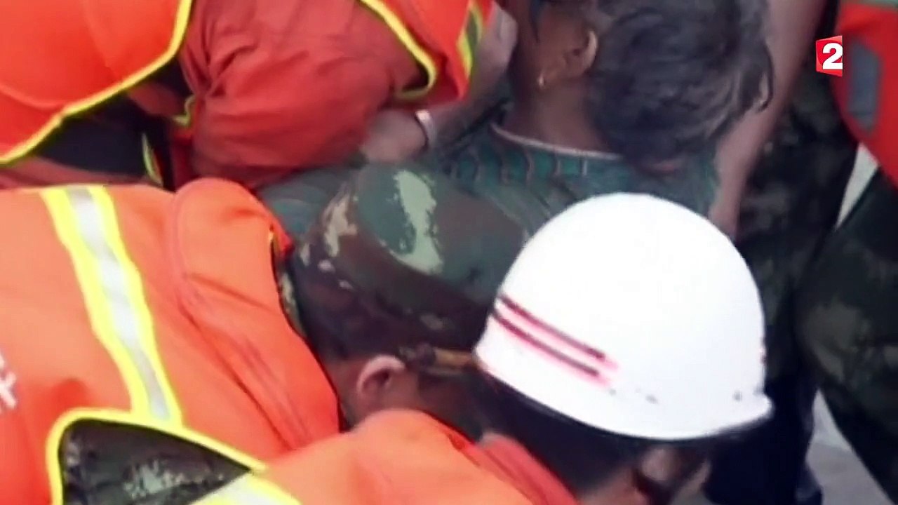 Chine : naufrage d'un bateau de croisière, 406 passagers à bord