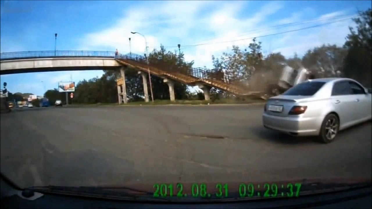 Car Crash Compilation - 19