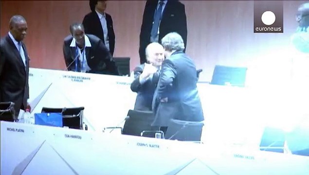 Хороший день для ФІФА : футбольний світ реагує на відставку Блаттера