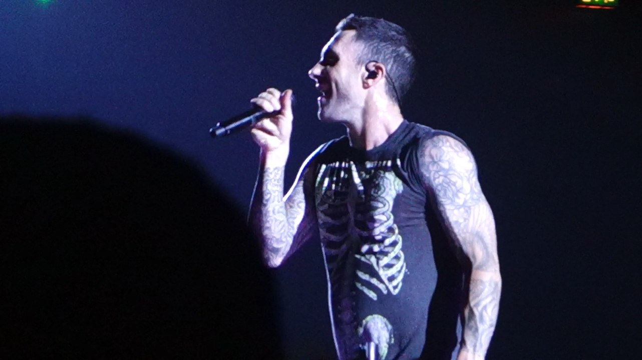 Maroon 5 - Love Somebody