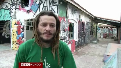 Transformó casa de sus padres en un parque para skate [VIDEO]