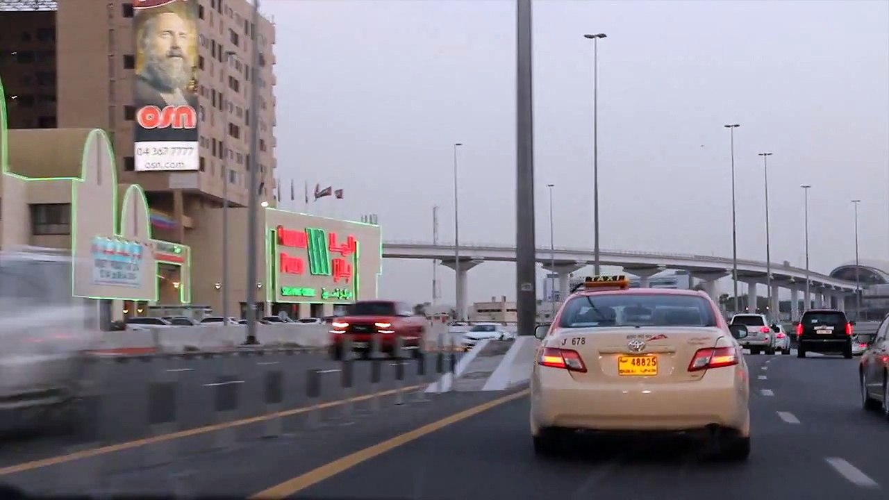 Driving on Sheikh Zayed Road, جولة في دبي شارع الشيخ زايد