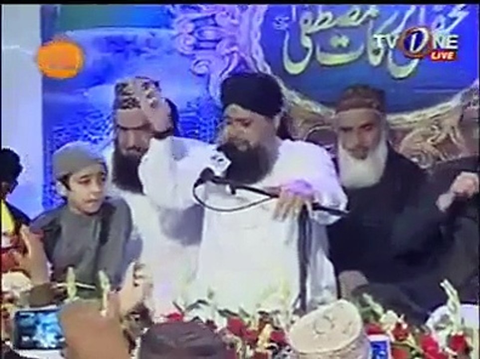 Sarkar Ka Madina - Muhammad Owais Raza Qadri - New Mehfil e Naat Shab-e-Baraat [2015] Tv One - Naat Online