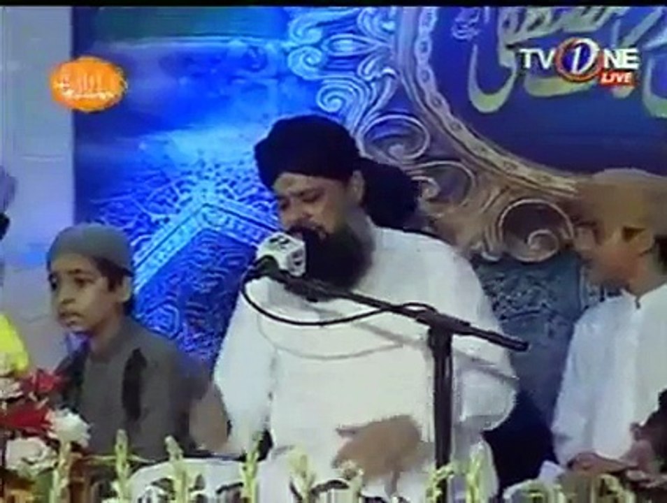 mehfil e milaad on shab e barat ( mehfil e manajat ) farhan ali qadri naat 2015
