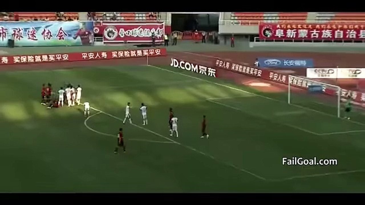 ▶ Goal Keeper Was Drinking Water and Then Player Did a Goal