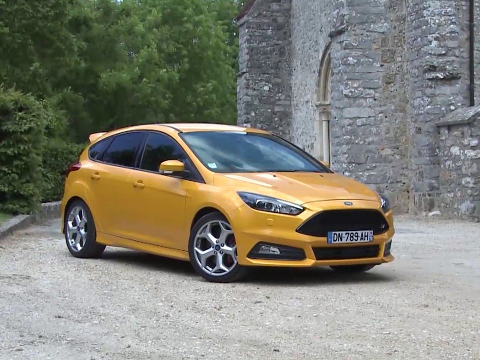 Essai Ford Focus ST 2.0 Ecoboost 250 2015