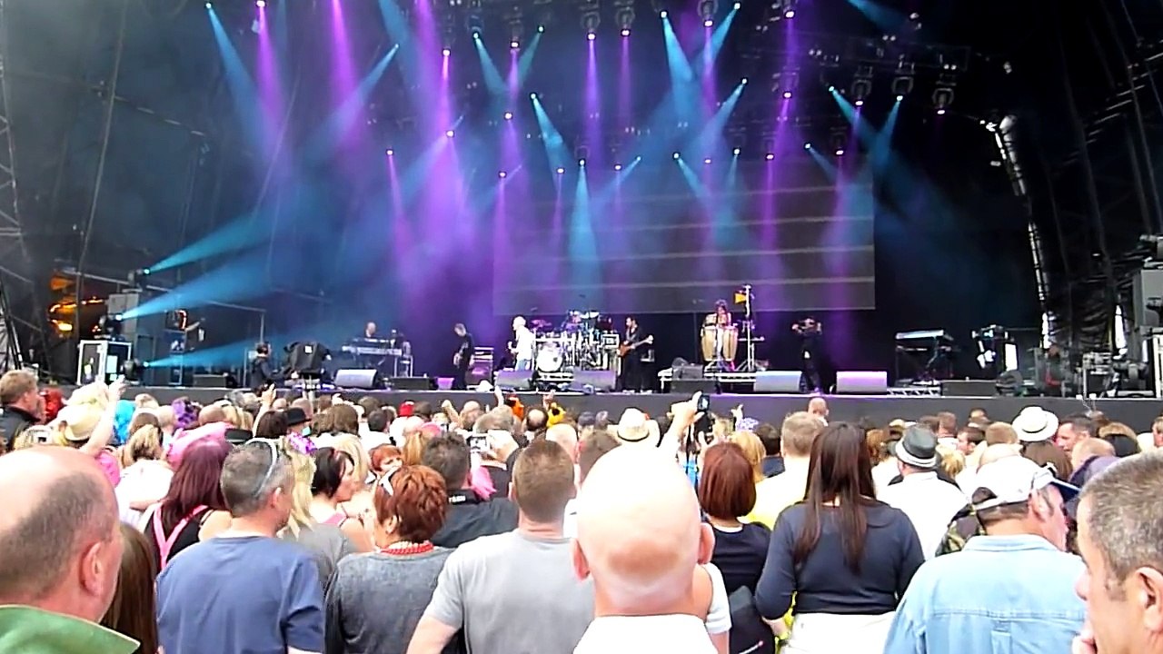 Nik Kershaw - The Riddle - live @ Rewind Festival Scone Palace - Scotland Perth - 31 July 2011