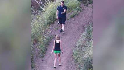 What is Taylor Swift doing in this picture?