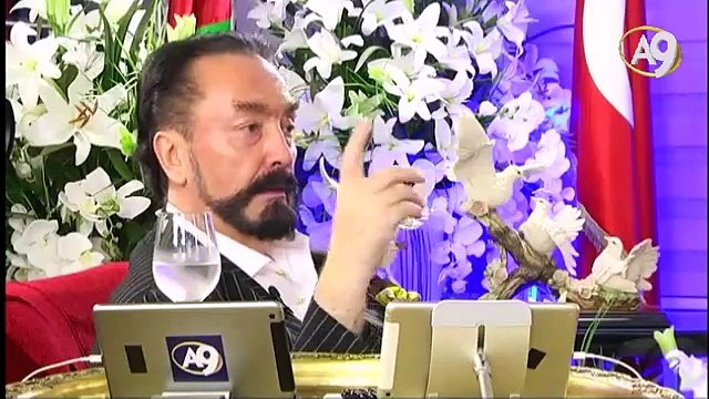 Allah insanı dünyada cennet için kapsamlı bir eğitime tabi tutuyor.