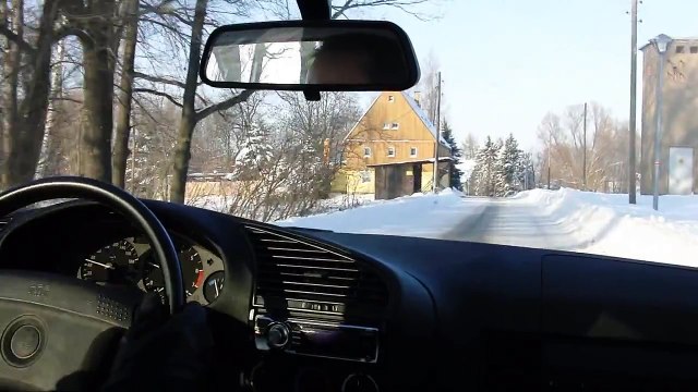 BMW E36 316i onboard winter driving & some little drifts (HD)