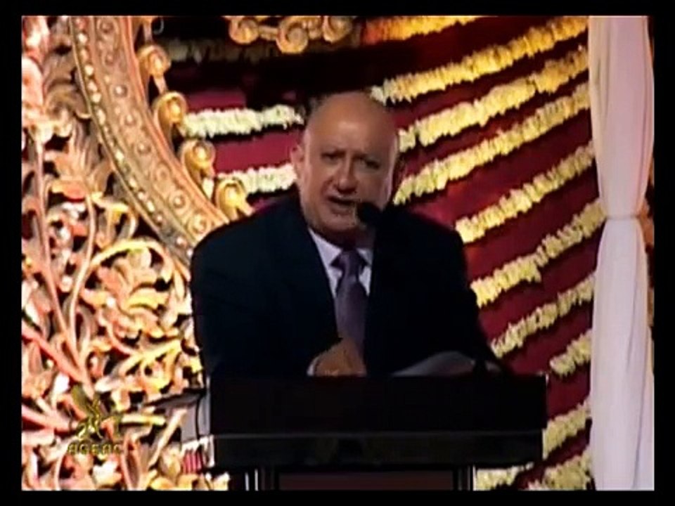 Necesitamos ser buenos ciudadanos (Óscar Uzcategui - V.M. Kwen Khan) (Subs:en/pt/fr/it/ro/ru/es/hu)