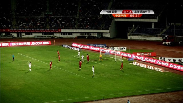 Chine - La magnifique reprise de volée de Zheng Lu