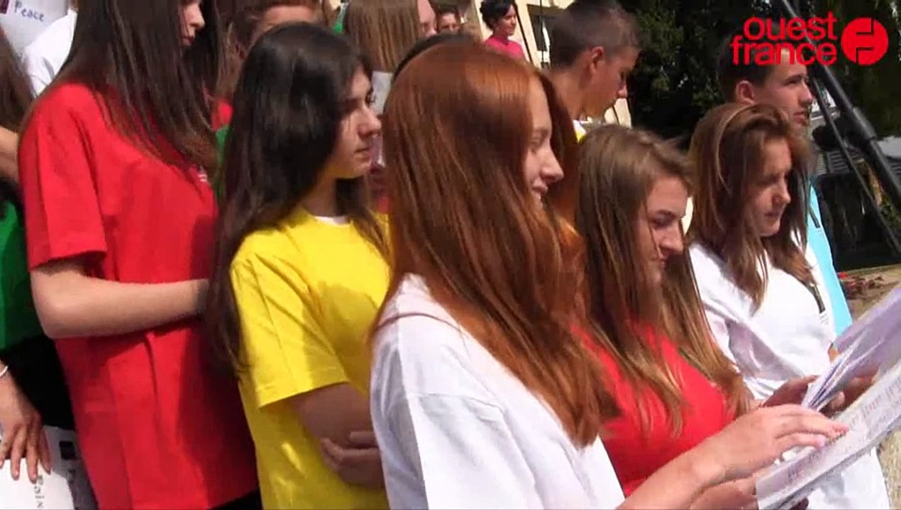 71e D.Day à Sainte-Mère-Eglise. Les jeunes maîtres de cérémonie