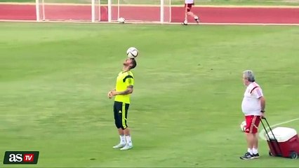 Le show de Sergio Ramos à l'entraînement avec la sélection espagnole