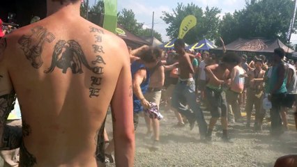 KO pendant un mosh