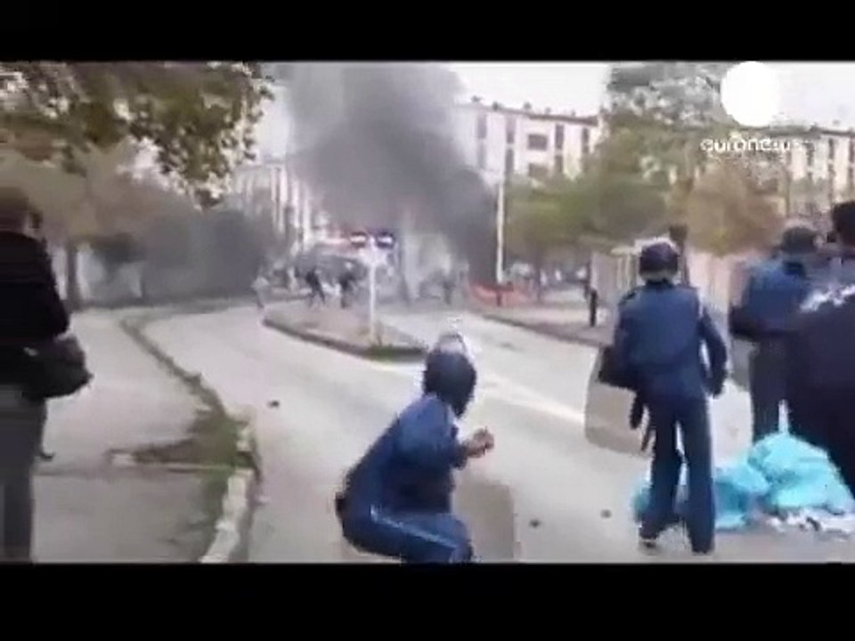 la Police algérien contre le peuple شرطة الجزائر تواجه أبناء شعبها
