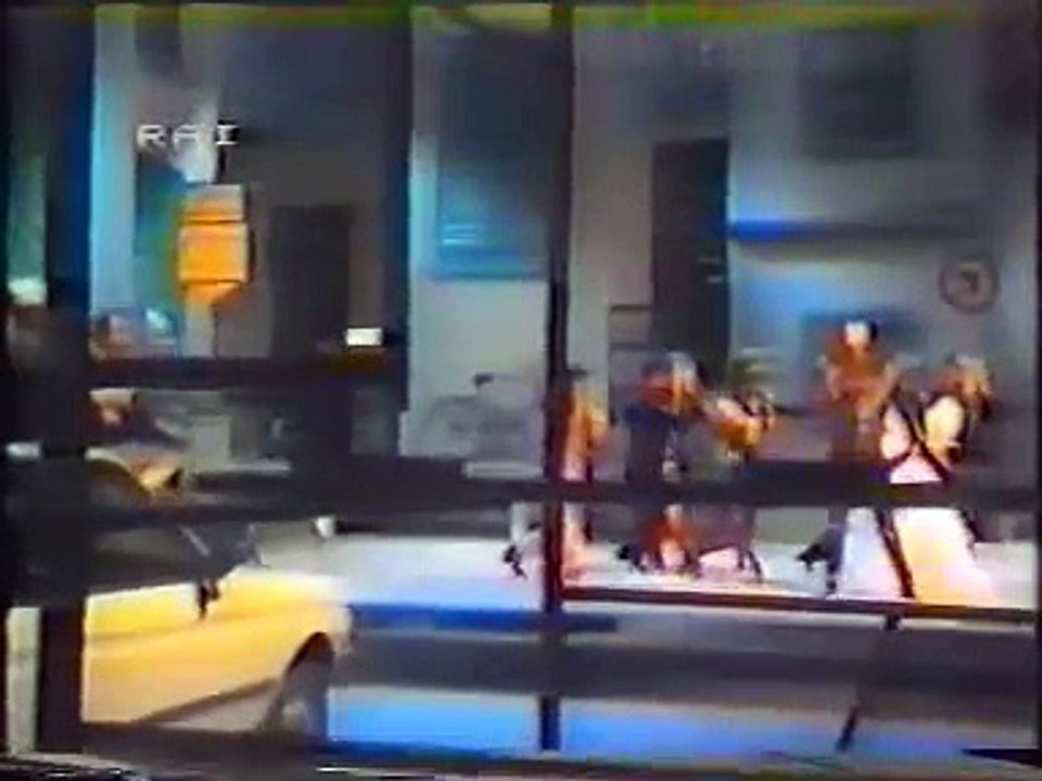 Renato Zero - "Ci tira la vita" Da FantasticoZero)