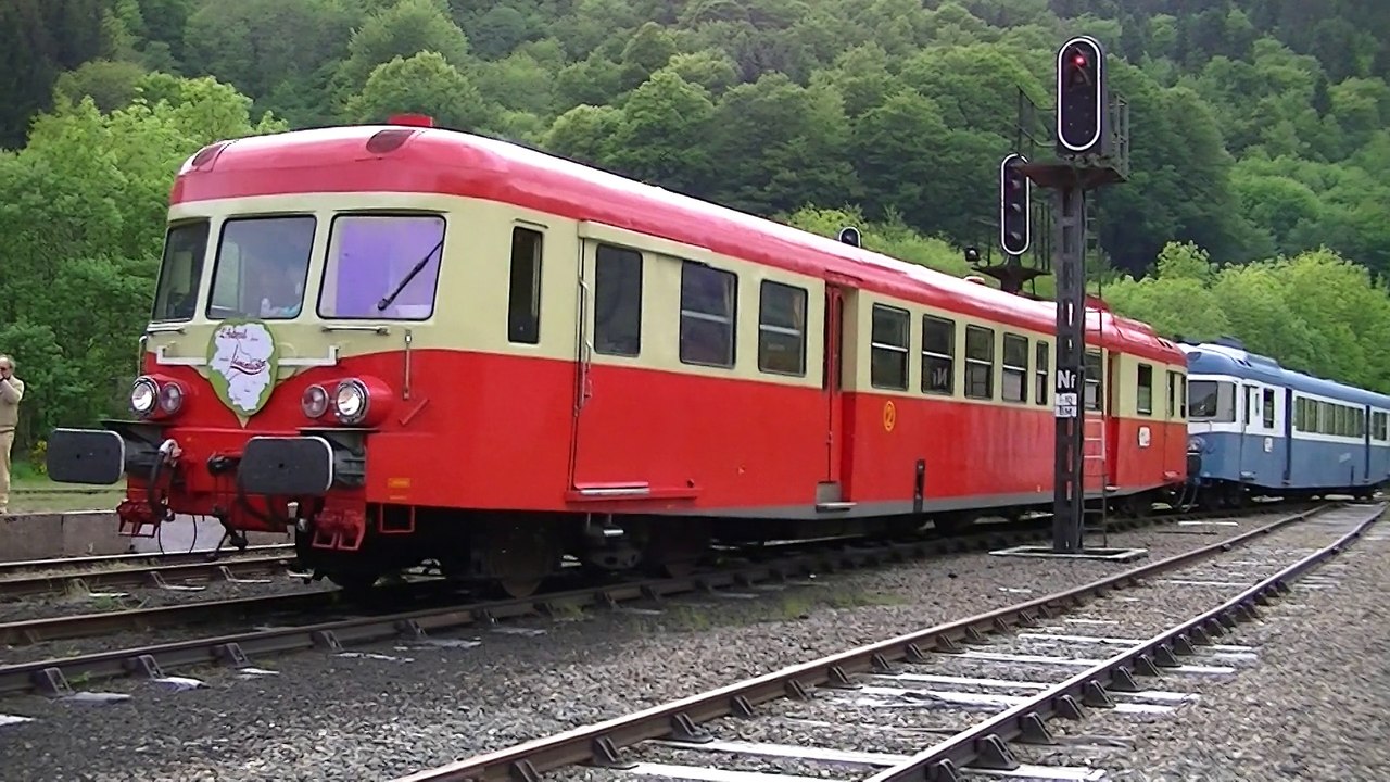 - AH LE MGO -, LE CHANT des MGO, 4ème partie, les X 2844 & 2907, de L'AUTORAIL LIMOUSIN,  refoulent sur voie de garage,  ECOUTEZ BIEN LES V 12 SH,  de la S.A.C.M. !  LE MONT-DORE, le 23-05-2015.