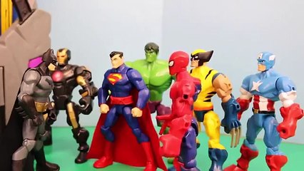 Batman Superman Spiderman Hulk and Captain America Fight Big Hero 6 Baymax