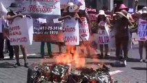 TRABAJADORAS DE LA IBERICA PROTESTARON HACIENDO TOPLES EN AREQUIPA - HBA NOTICIAS 2013