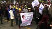 Profesores y estudiantes protestan en Chile