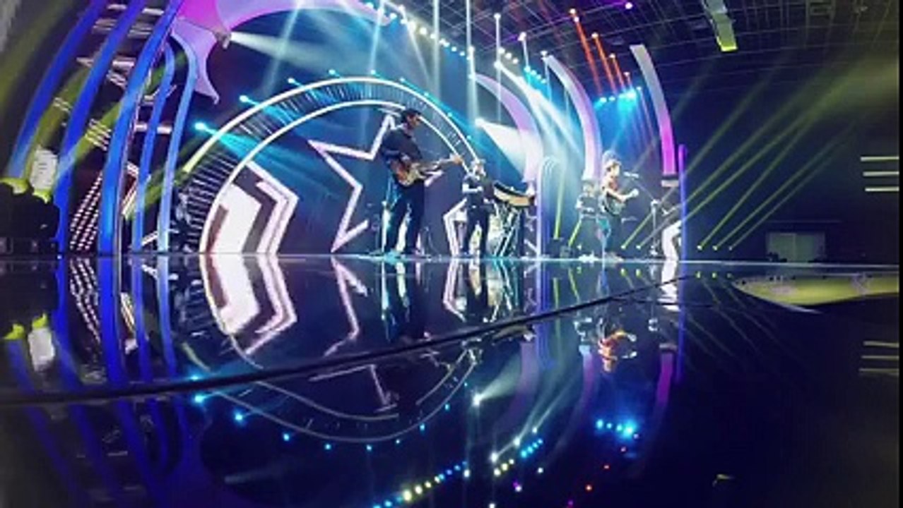 ឡូួយ ៩ នៅលើ​ឆាក Got Talen