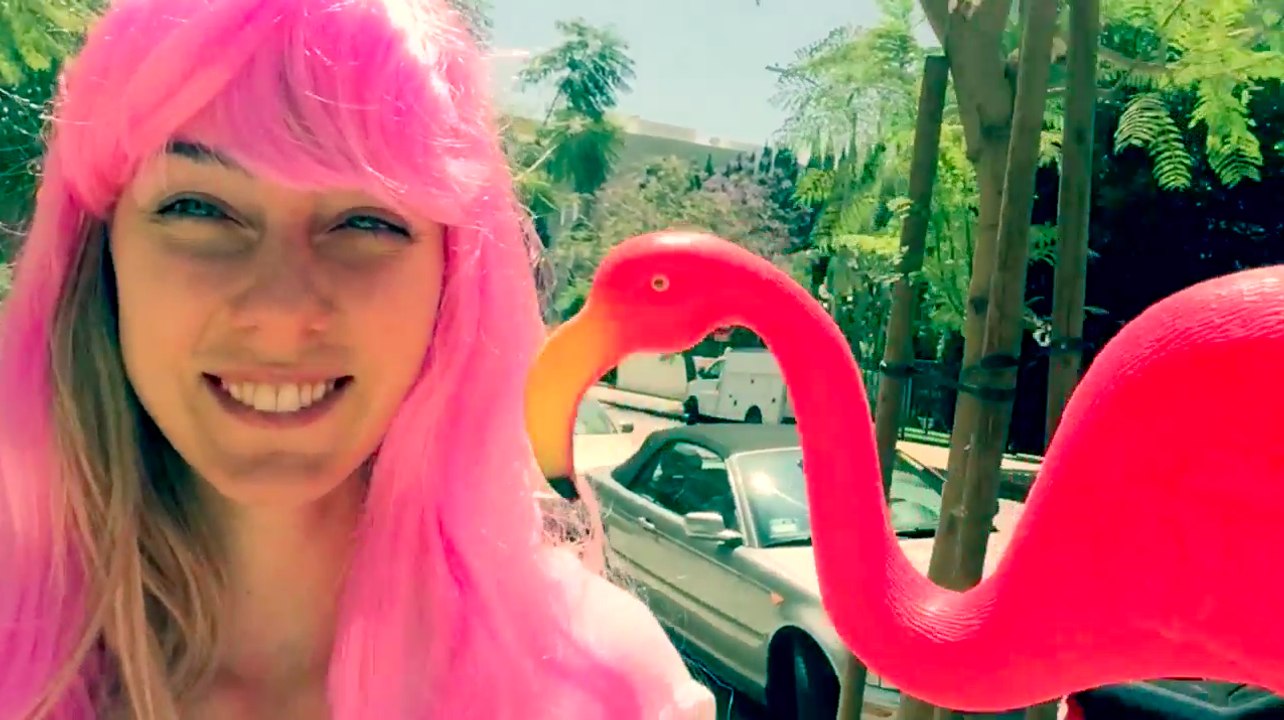 CRISTEL CARRISI - Shopping particolare a Hollywood Boulevard