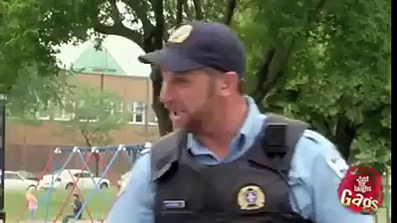 Hot Kiss Cops Prank