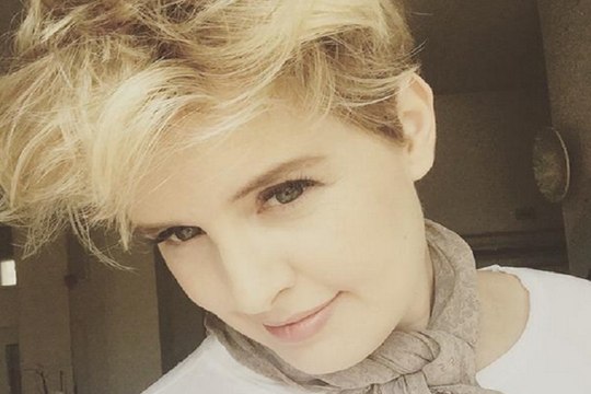 Tania Llasera agradece felicitaciones por embarazo